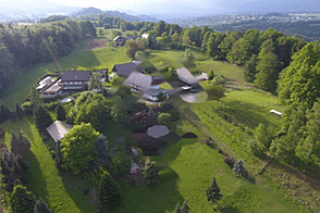 Здание, расположенное в Верхней Липнице