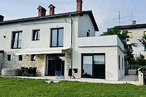 Дом Сеча в два этажа