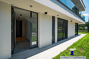 Квартира с тремя комнатами в Станежичах.