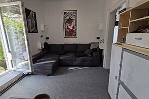 Нижняя Шишка квартира с более чем пятью комнатами.