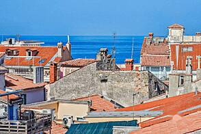 Квартира в Пиране с четырьмя комнатами