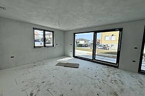 Четырехкомнатная квартира в Изоле