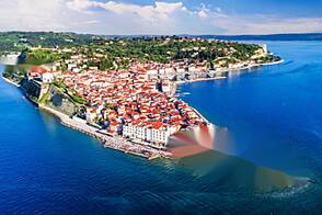 Квартира с двумя комнатами в Пиран