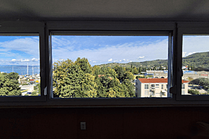 Квартира с тремя комнатами в Изоле