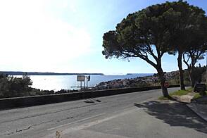 Квартира с двумя комнатами у побережья