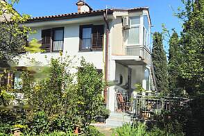 Квартира с четырьмя комнатами в Изола