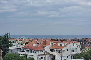 Двухкомнатная квартира в районе Изола