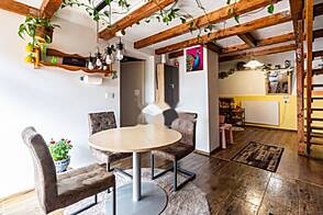 Квартира в Пиране с пятью и более комнатами