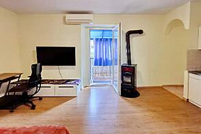 Квартира в Копере с пятью комнатами