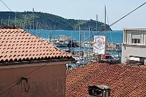 Квартира из пяти комнат, расположенная на набережной