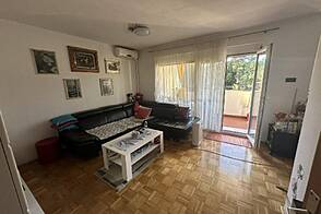 Квартира с двумя комнатами в Пиране