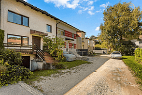 Дом в районе Чрнуче с террасой