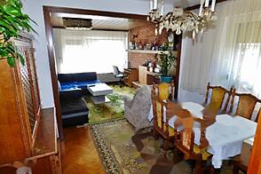 Дом на две квартиры в Нове-Ярше