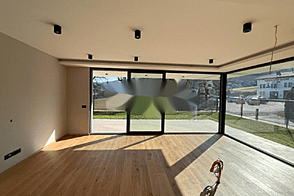 Квартира с тремя комнатами в Станежиче.