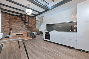 Рядом с УКЦ расположена 2,5-комнатная квартира.