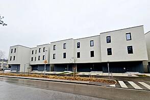 Дом в Виче с террасой