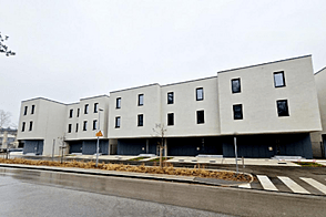 Дом в Виче с террасой