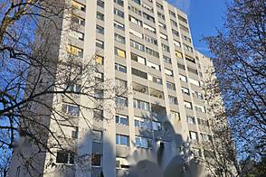 Трехкомнатная квартира, Моще