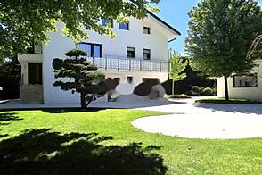 Дом, Вич, Любляна