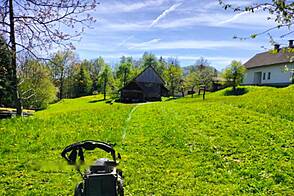Земельный участок на западной стороне деревни Поднарте.