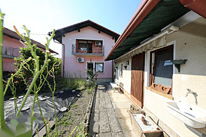 Здание на улице Водушка