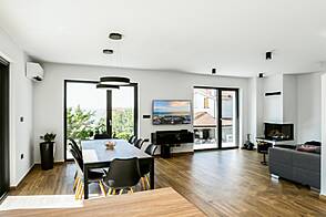 Хрватины, дом