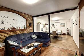 Квартира с двумя комнатами в Шкофие