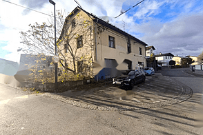 Дом, Луг, Слапе