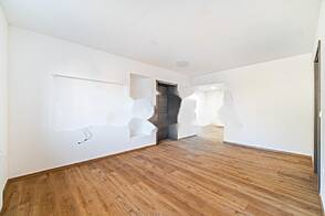 Апартаменты с тремя комнатами в Бизовике