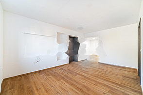 Апартаменты с тремя комнатами в Бизовике