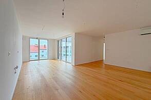 Квартира с тремя комнатами, Бежиград