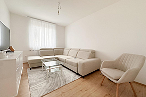 Квартира с тремя комнатами в районе Шишка