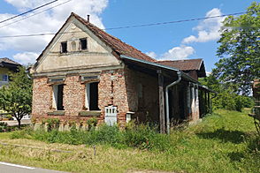 Дом, ферма Кобиле