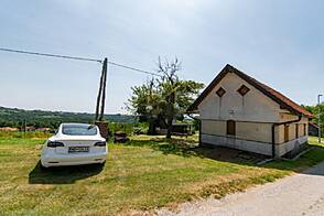 Юршинци: дом