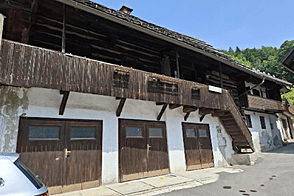 Жилище, Есенице, Мурова