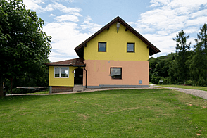 Дом на ферме, участок Осек