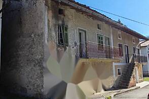 Здание с террасой в Гргаре