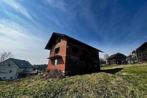 Заград, Дом