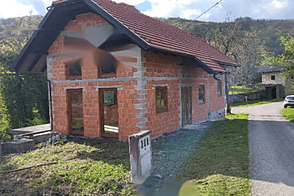 Синий Врх, дом