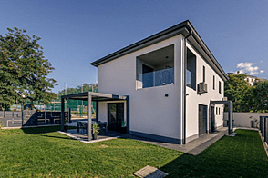 Дом, Прадэ, рядом со Школой.