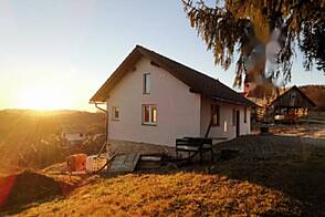 Здание, Гореньи Лесковец