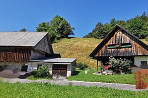 Усадьба Ново Копривник расположена в Божине на Солнечном склоне Альп.