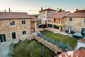 Плавье, дом