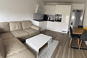 Трехкомнатная квартира на улице Реска, Вич