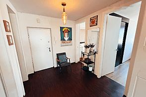 Квартира с тремя комнатами в центре города.