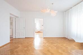 Квартира с тремя комнатами в Шишке