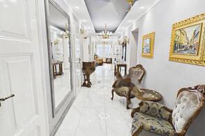 Квартира из пяти комнат в центральной части города