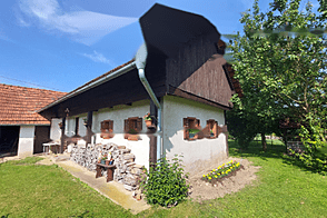 Здание в центральной части Вержее