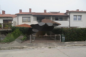 В Ягодье дом с террасой