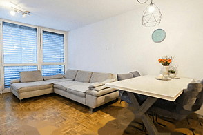 Двухкомнатная квартира с дополнительной комнатой в районе Рудник.